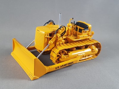 Resin 1/50 CAT D7 3M blade ''S'' LaPlant Choate B75 - Custom Made by Dan Models