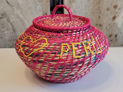 Colorful Peruvian reed/ grass handmade small woven basket Pucallpa Peru