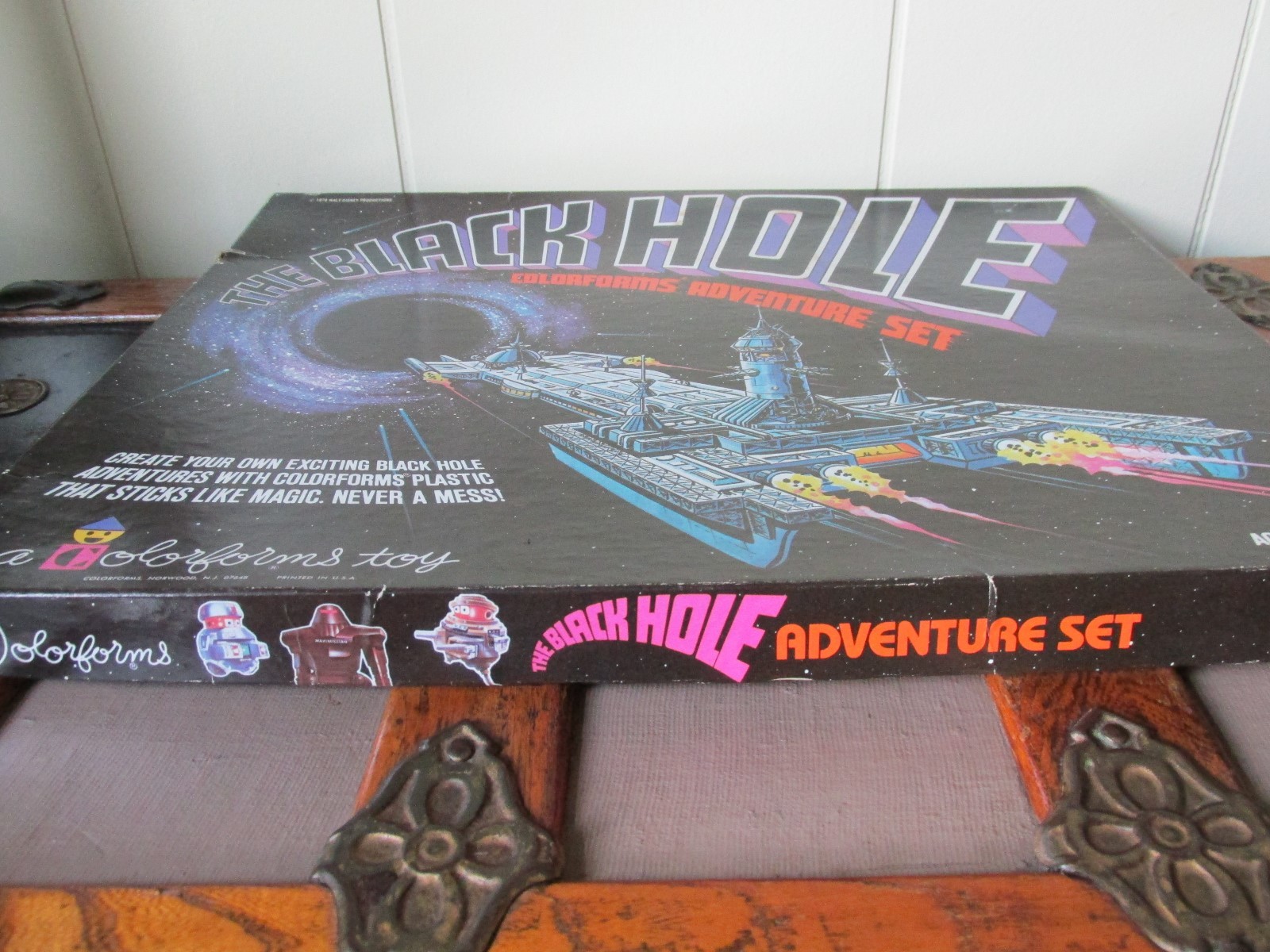 Large VINTAGE 1979 Disney The Black Hole Colorforms Adventure Play Set