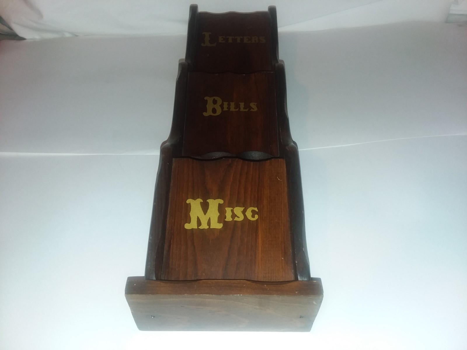 VTG 70's WOOD MAIL BOX BILL/LETTER WOODEN HOLDER RACK STAND WALL MOUNT 22