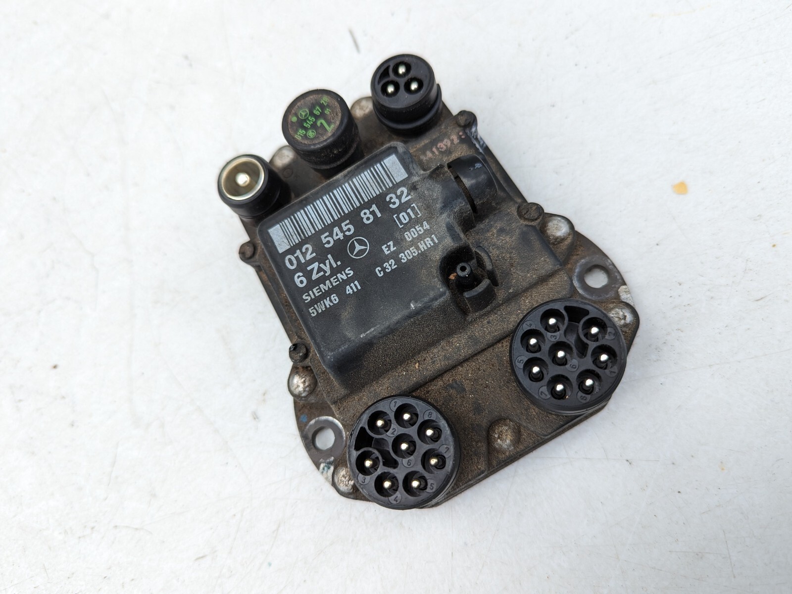 92-95 Mercedes W140 EZL Ignition Control Module 300SE S320