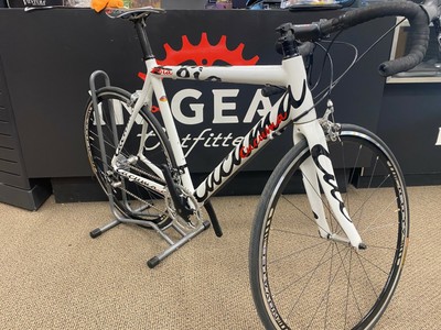 fuji sl 3.2 shimano ultegra carbon road bikes 22 speed bicycles