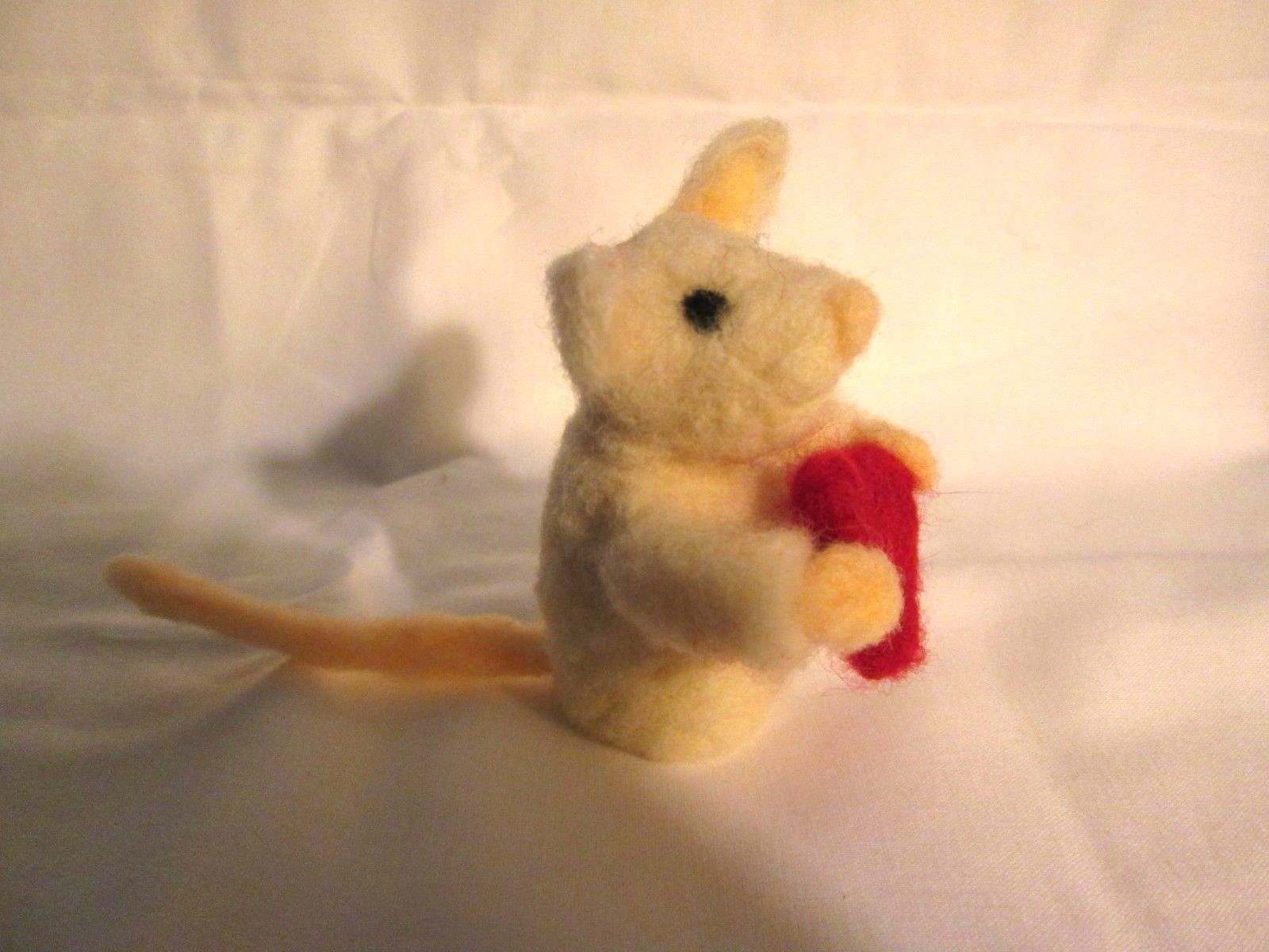 Handmade needle felted mouse with heart  Halloween 100% wool fibers