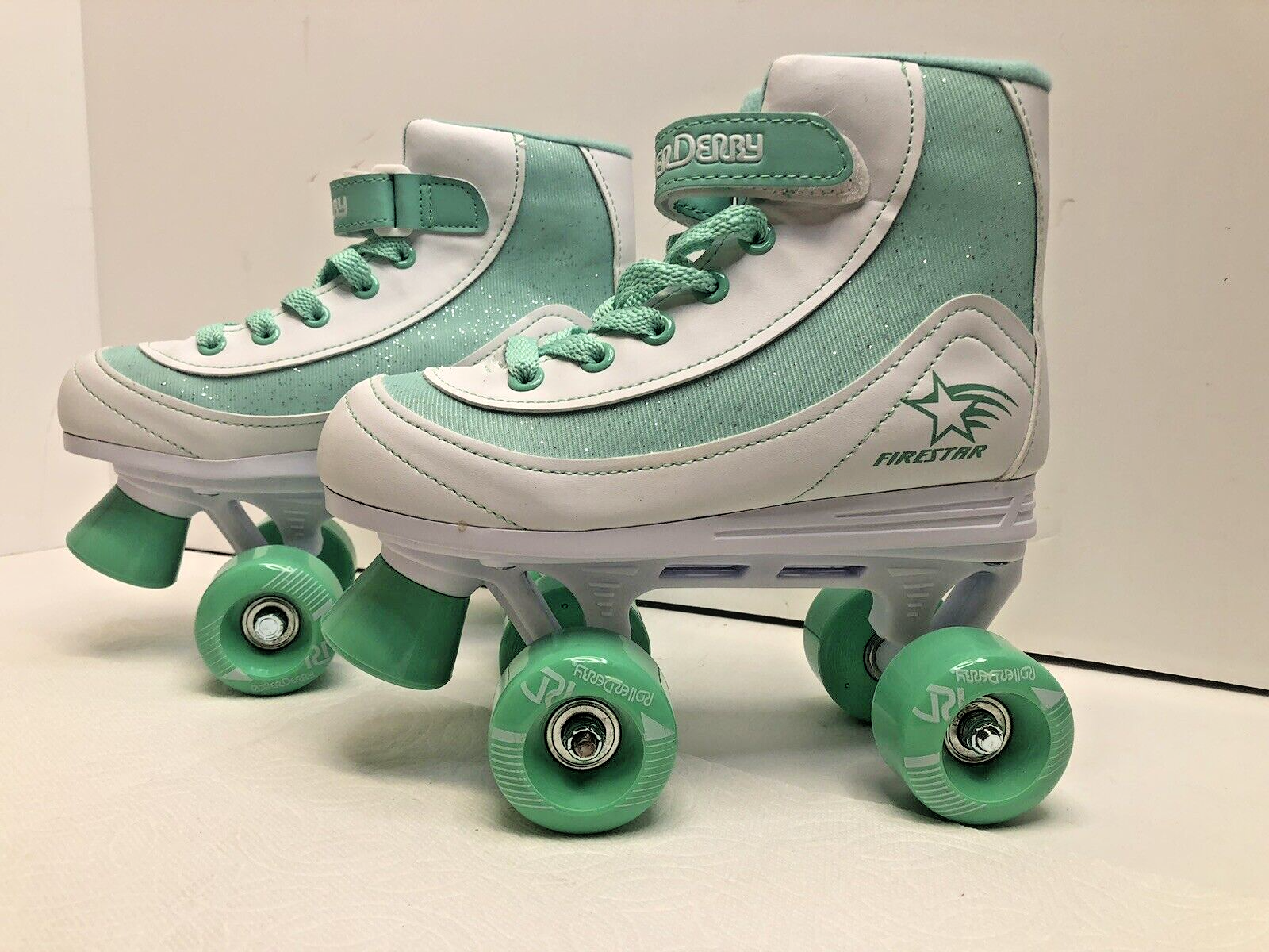 White/mint Size 03