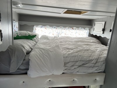 image 25 of interior