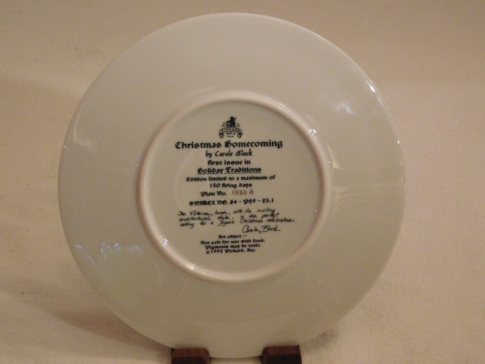 Carole Black CHRISTMAS HOMECOMING 1992 Collector Plate COA