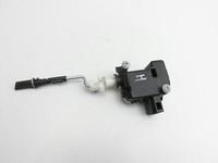VW Touran 1T3 10-15 Tankdeckel Stellmotor Tankklappenmotor VW Touran 1T3 10-15 20.06.2013 1T0810773B 8066-41 gebraucht Vorschau 4