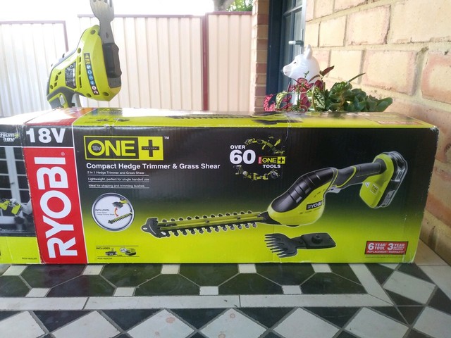 ryobi compact hedge trimmer