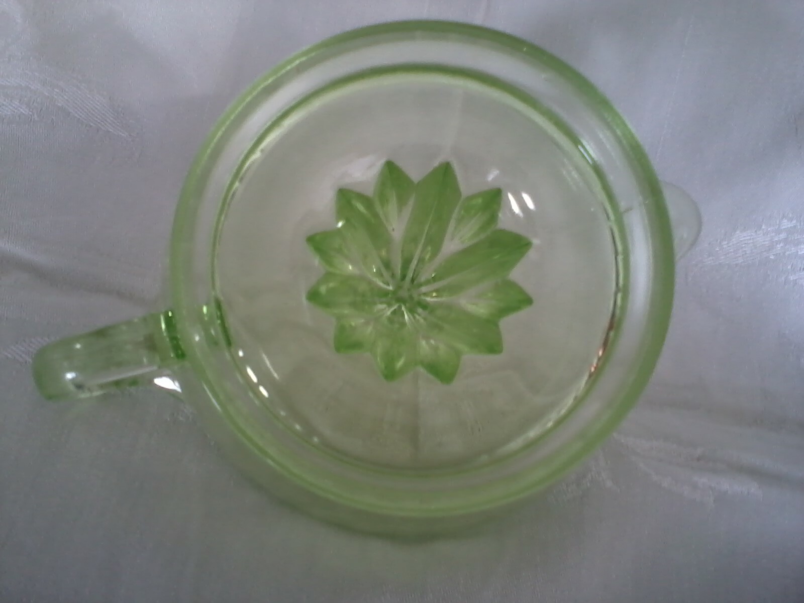 Vintage Large Green Depression Glass Citrus Reamer/Juicer Vaseline
