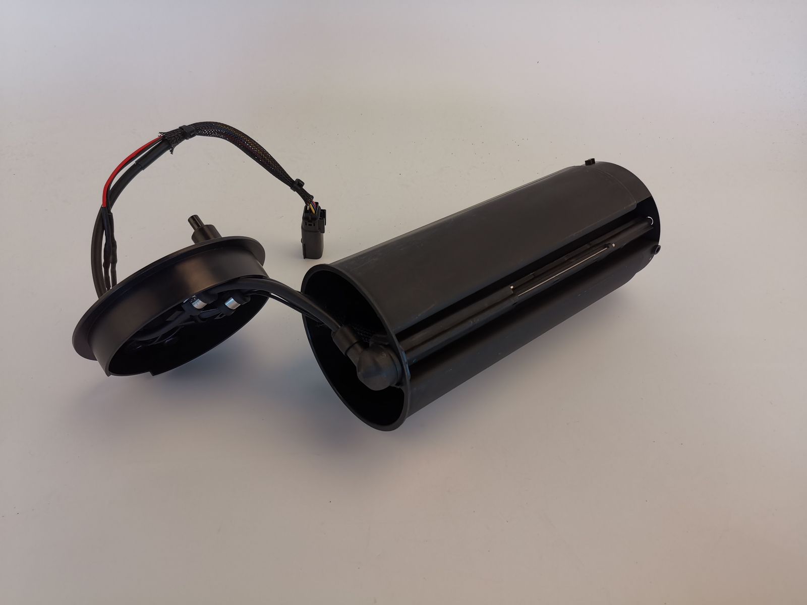 Diesel Exhaust Fluid DEF Heater for Ford F250 F350 Super Duty 6.7L