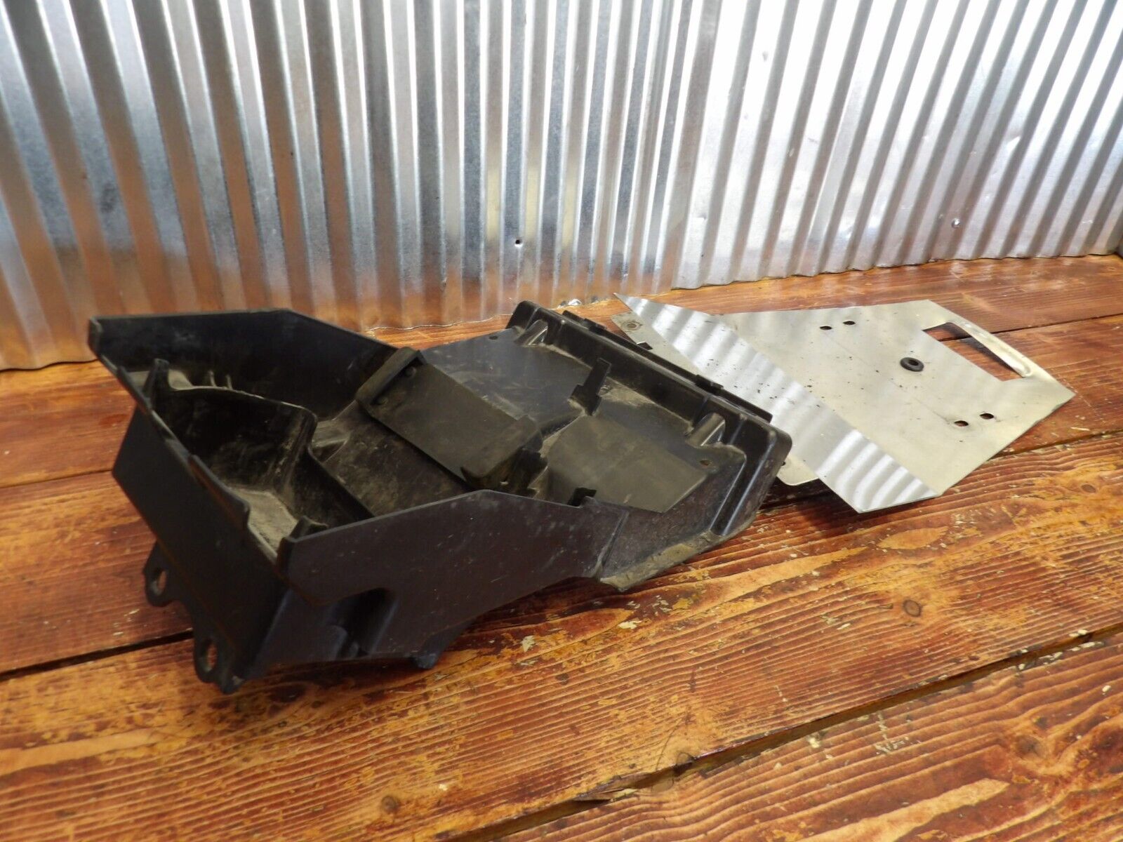 02-03 Kawasaki Ninja ZX9R REAR FENDER W AFTERMARKET ELIMINATOR PLATE 35023-1580 02-03 Kawasaki Ninja ZX9R REAR FENDER W AFTERMARKET ELIMINATOR PLATE 35023-1580