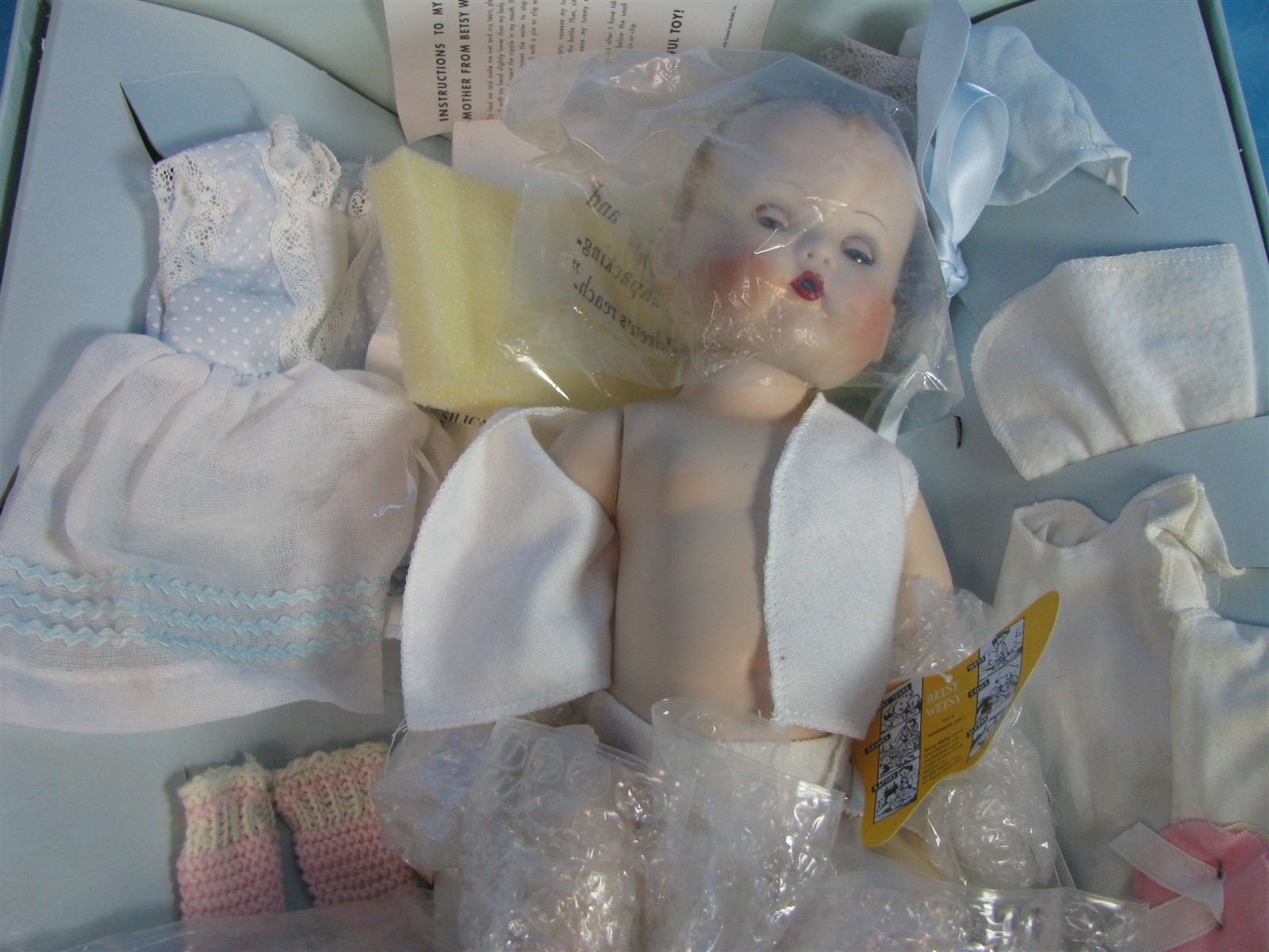 Betsy Wetsy (1999, Danbury Mint) Porcelain Doll w/ Box - Broken Leg - New