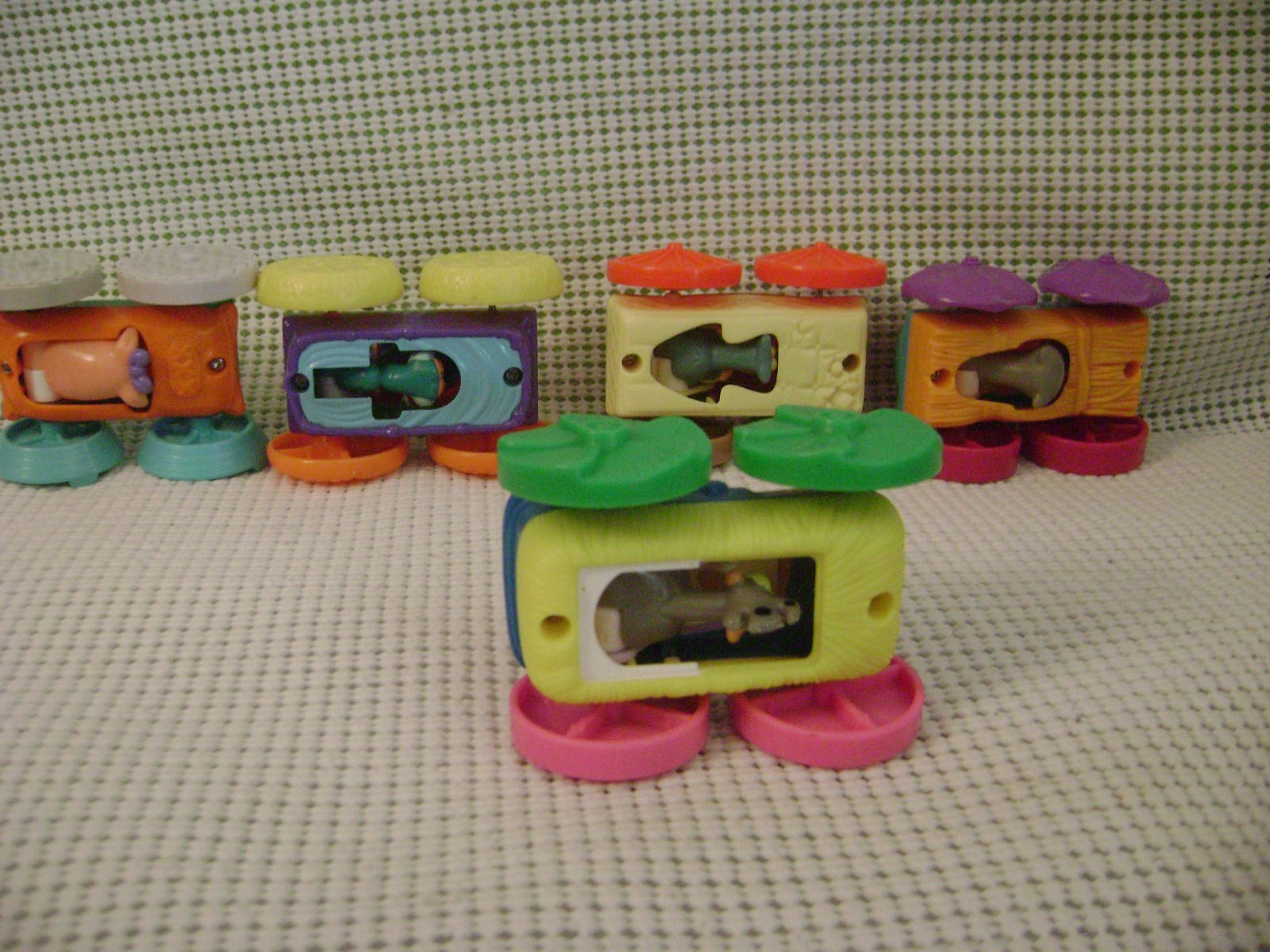 101 DALMATIANS Flip Cars McDonald's 1997 Disney toy LOT of 5 plastic 3