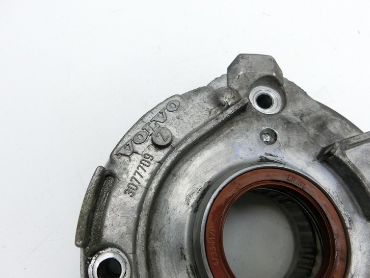 Volvo V60 D4 10-13 2,0d 120KW D5204T2 Ölpumpe Volvo V60 D4 10-13 24.03.2011 30777092 3077709 gebraucht Vorschau 2