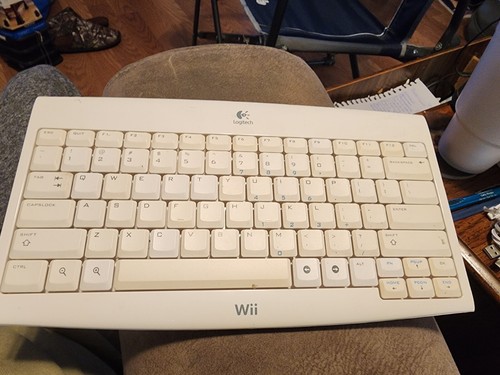 Logitech Wireless Wii/Wii U Keyboard w/ USB Dongle KG-0802