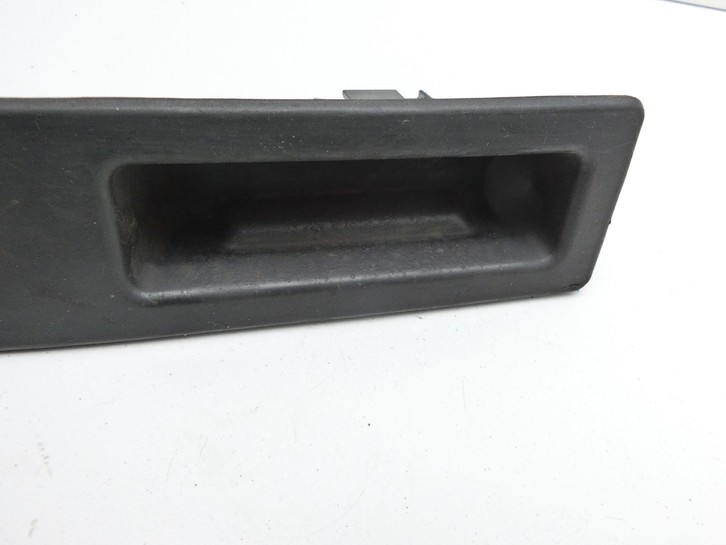 BMW 525d F10 13-17 Schalter Öffner Taster für Heckklappe BMW 525d F10 13-17 27.02.2014 7463161 51247463161 7368752... Bild 2