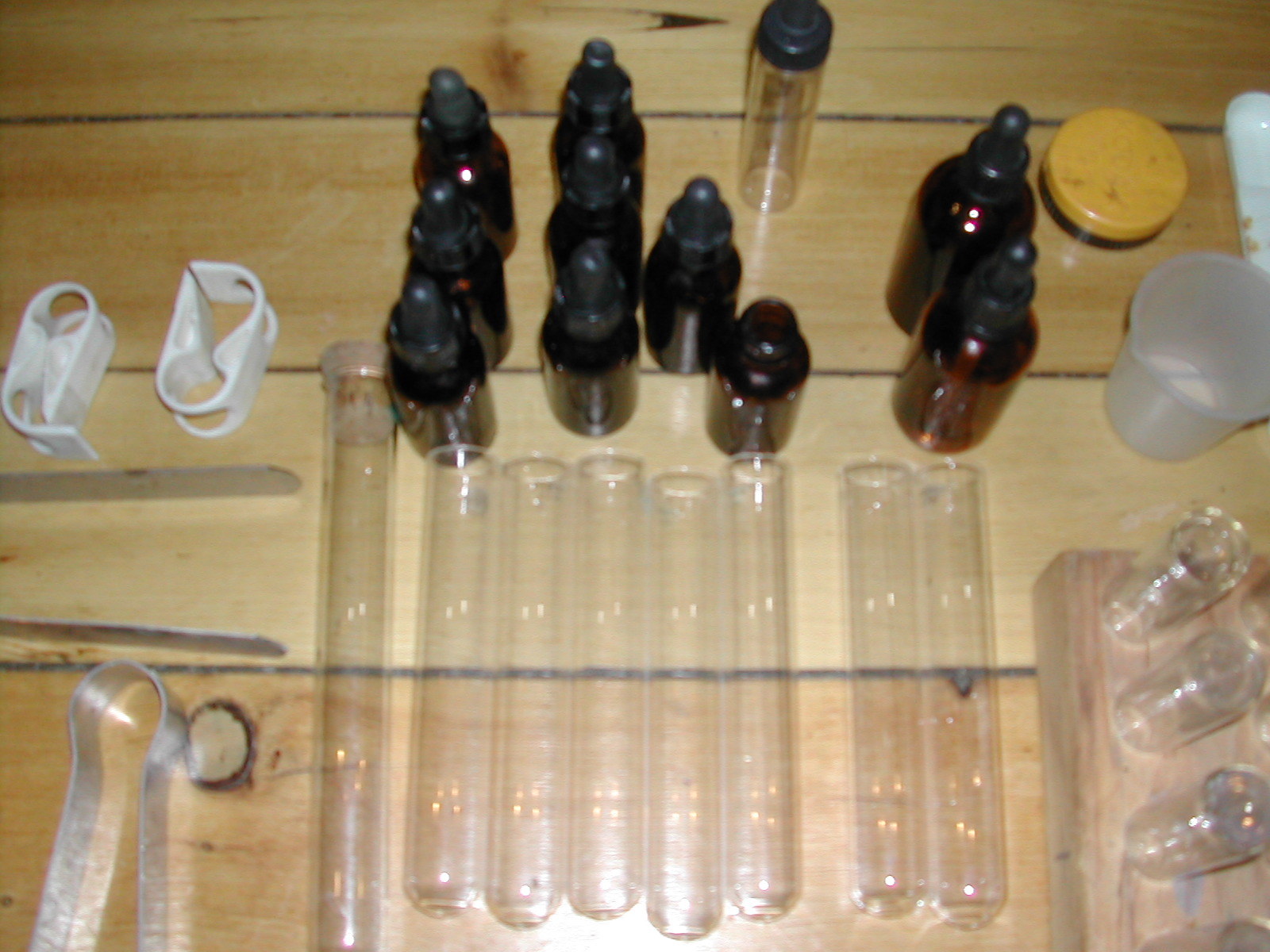 VINTAGE PHOTOGRAHIC DEVELOPING EQUIPMENT, GLASS TUBES, PRINT TONGS, MUCH MORE