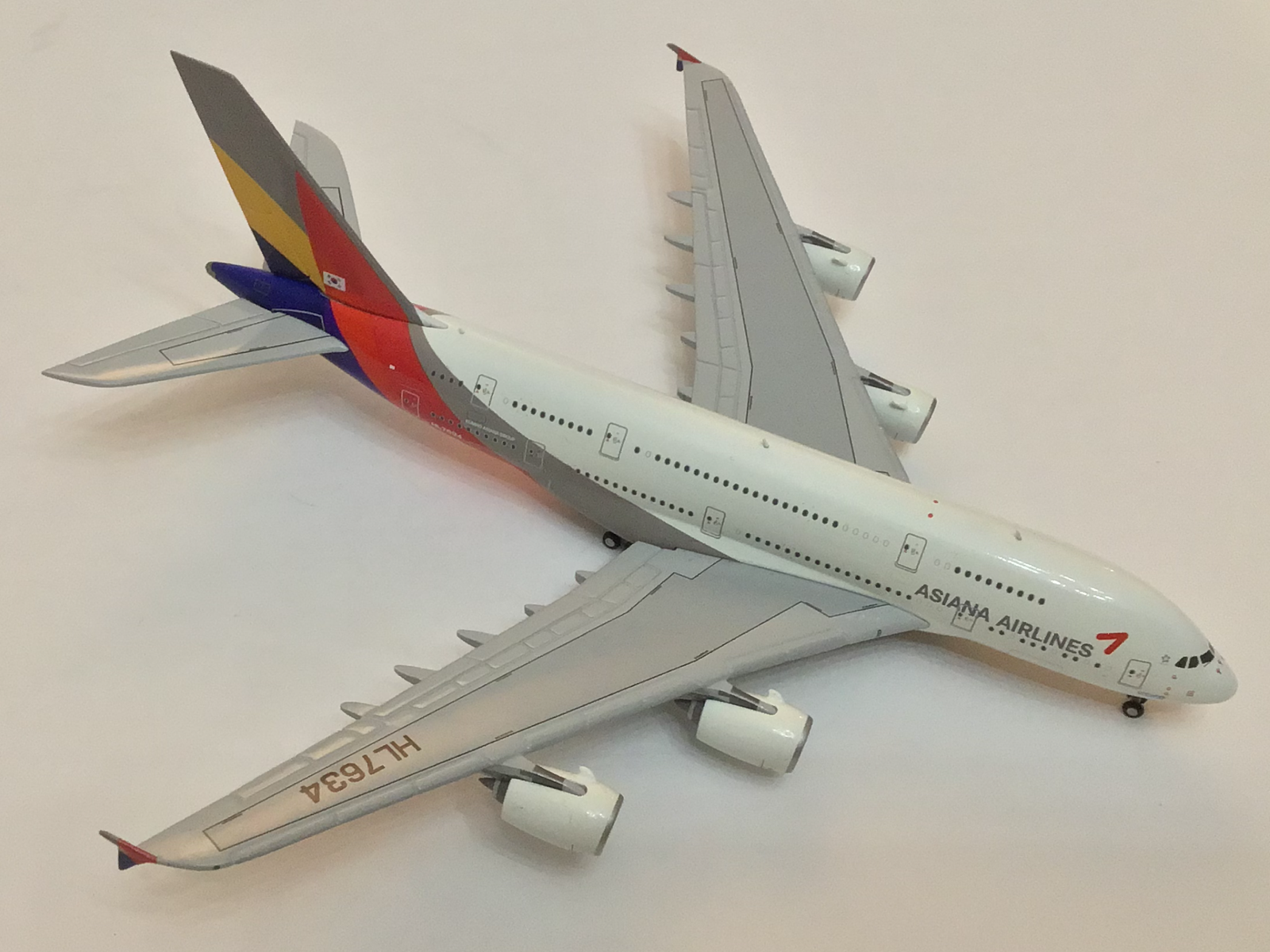 Geminijets1/400 ASIANA AIRLINES A350‐900 A350-900 1:400 Diecast Model - GeminiJets GJ-GJAAR1631 - $44.95
