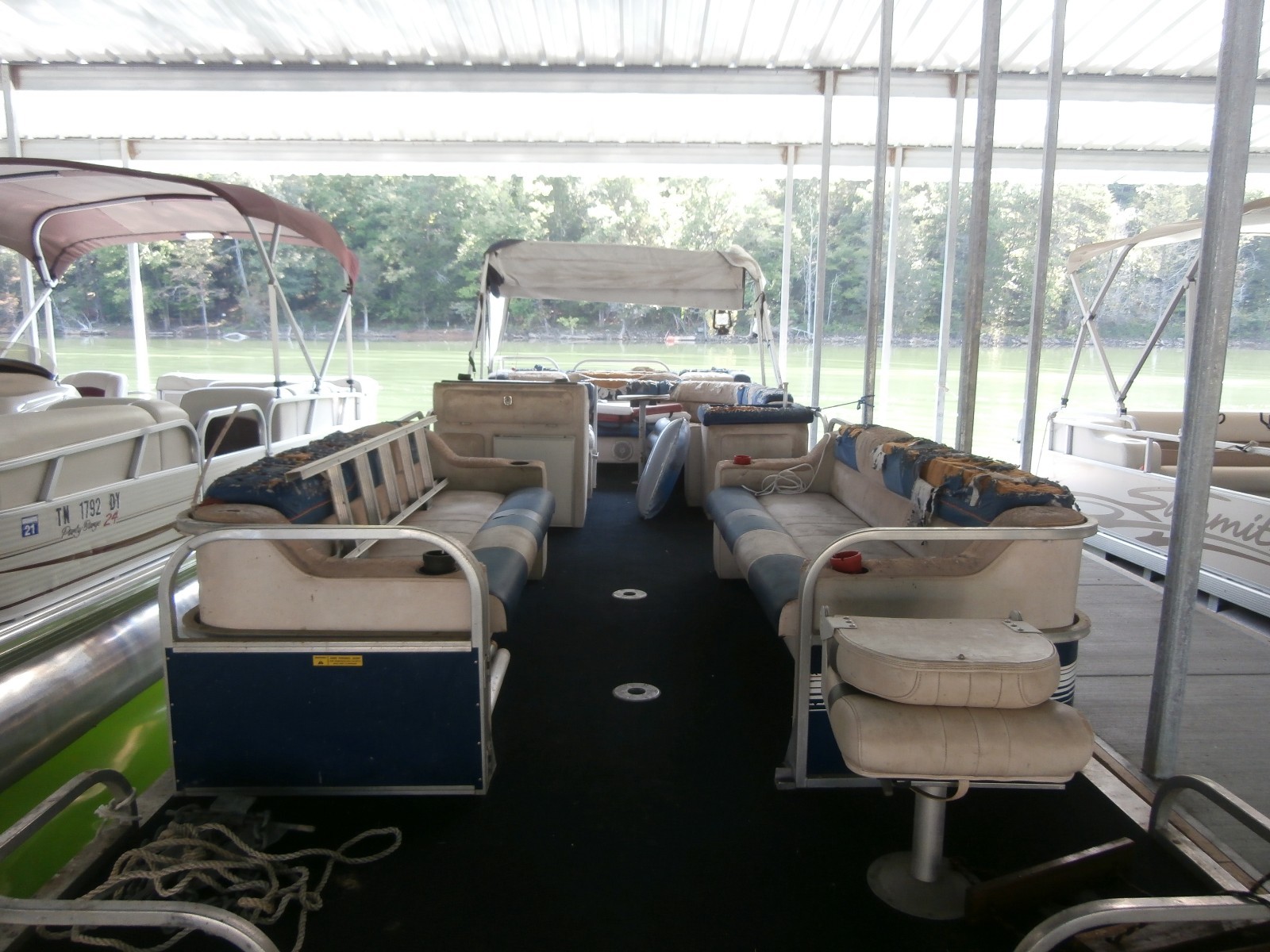 2008 Yamaha 4 stroke 50 HP Thrust on a 1991 Starcraft 24 Ft. Pontoon