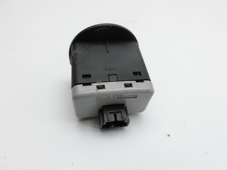 KIA Carens RP IV 13-19 Schalter Taster Beifahrer Airbag On Off KIA Carens RP IV 13-19 29.08.2014 gebraucht Vorschau 3