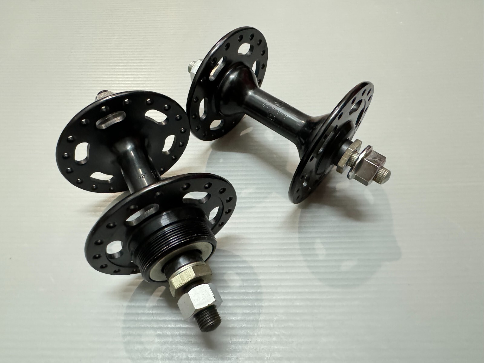 パーツ OLD SCHOOL BMX NOS SHIMANO MX LARGE HUB NOS Vintage SHIMANO High Flange Hubs 36H Black old school