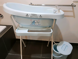 BABY BATH Bebe Jou Baby bath set - Seal | Baths | Gumtree ...