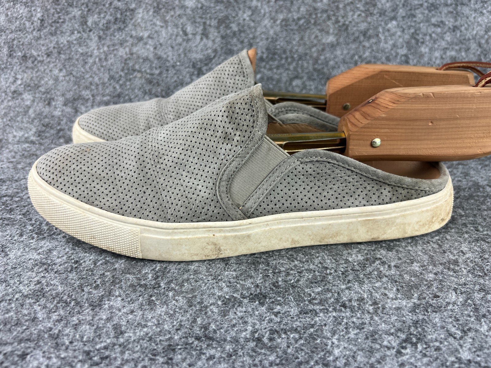 Steve Madden Zima Loafers Women's 9 Gray Perforated Slip On