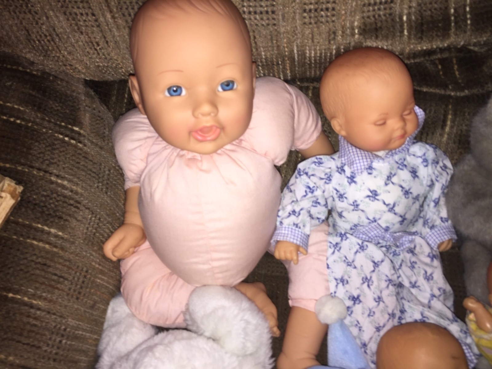 LOT OF 21 DOLLS AND STUFFED ANIMALS & MORE