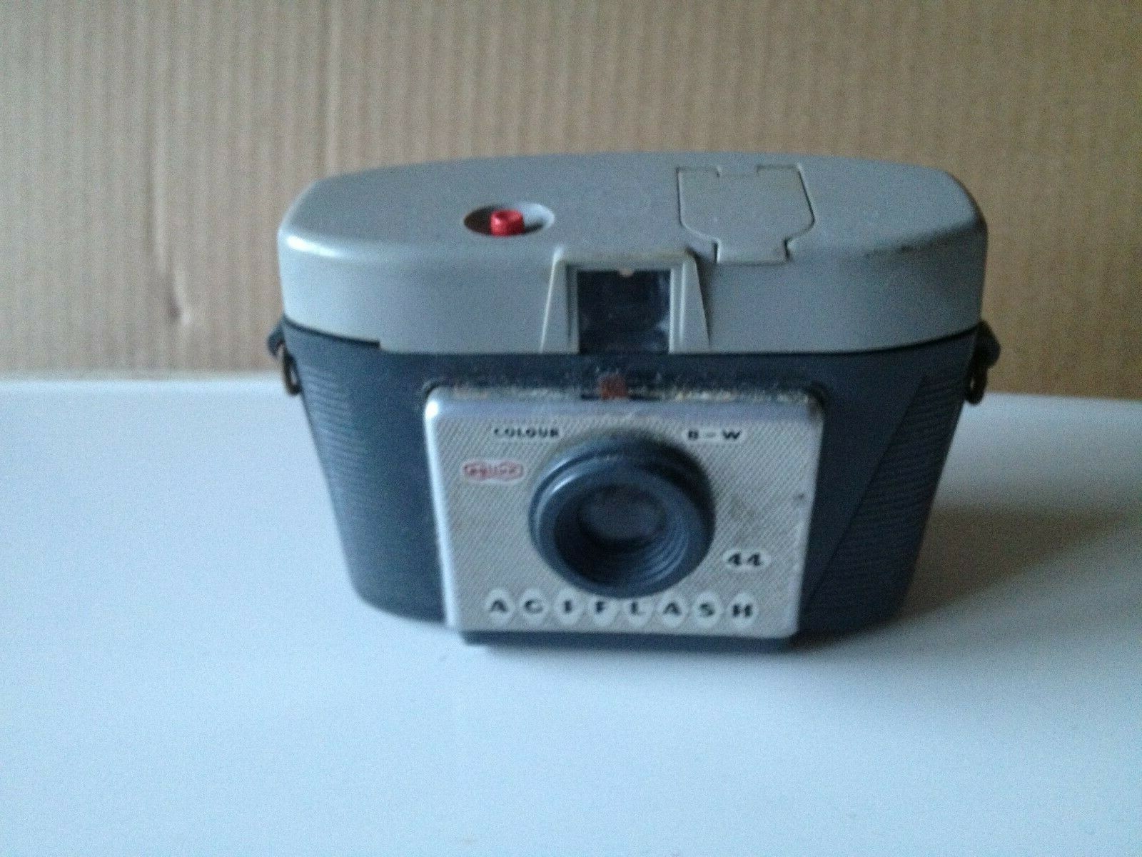 VINTAGE AGILUX AGIFLASH 44 127 COLOUR CAMERA