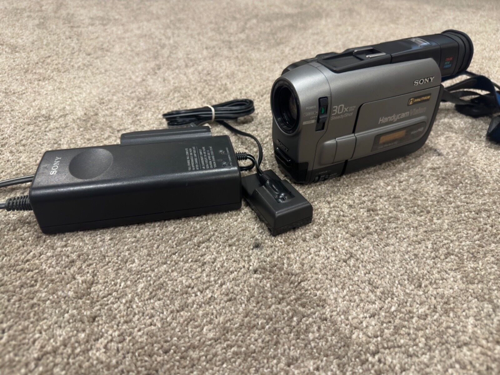Sony CCD-TRV72 8mm Hi8 Camcorder TESTED! HEADS CLEANED! | eBay Sony CCD-TRV72 8mm Hi8 Camcorder TESTED! HEADS CLEANED! | eBay