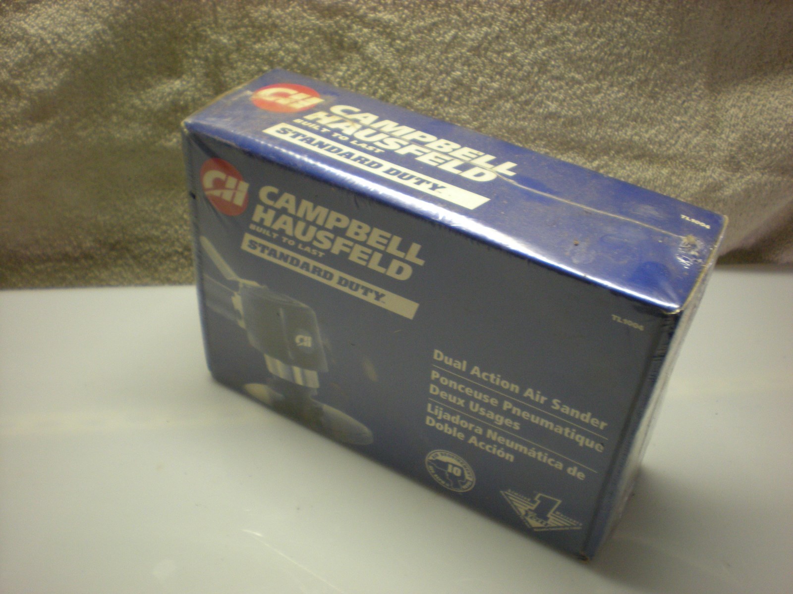 Campbell Hausfeld TL 1004 dual action orbital sander polisher, NIB.