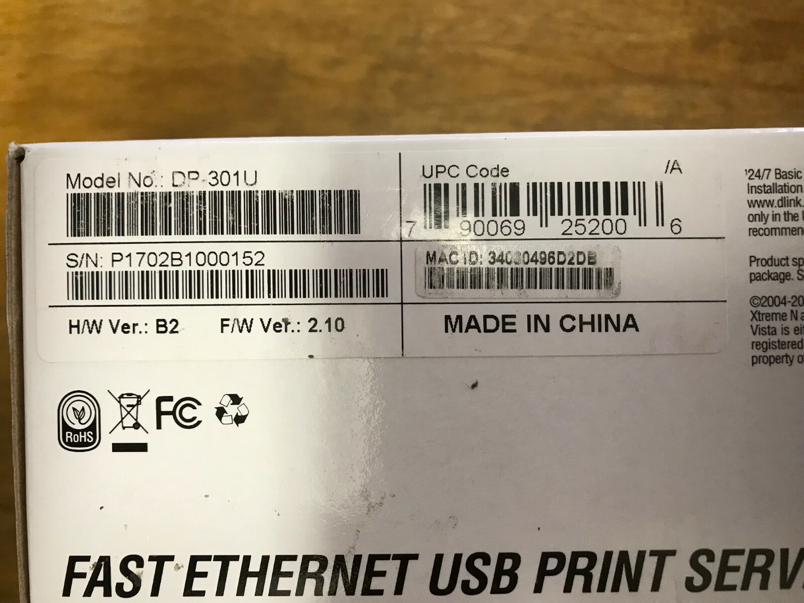 D-Link DP-301U Wired 10/100 Fast Ethernet USB Print Server w/CD,Cord, & Book