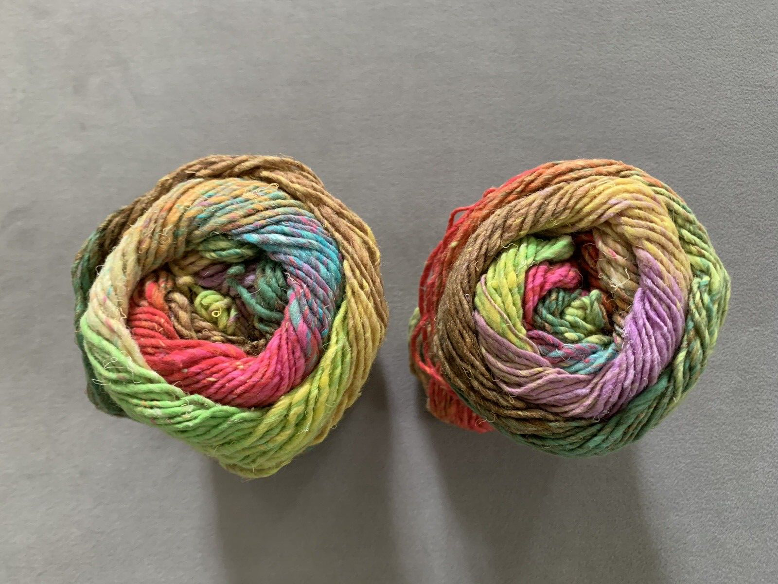 Noro Taiyo yarn 2 skeins col.#75: Machida (medium bulky yarn)