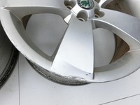 Skoda 5J 06-10 4x Felgen Alufelgen 5X100/110 7X17Zoll ET41 Skoda 5J 06-10 11.01.2008 5J7601025B gebraucht Vorschau 4