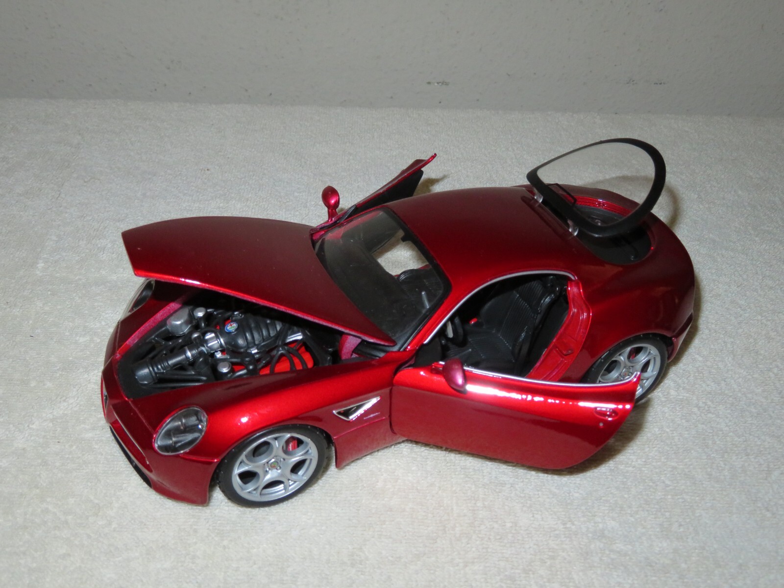 ブラーゴ　1/18ミニカー　アルファロメオ8C $_57.JPG?set_id=880000500F