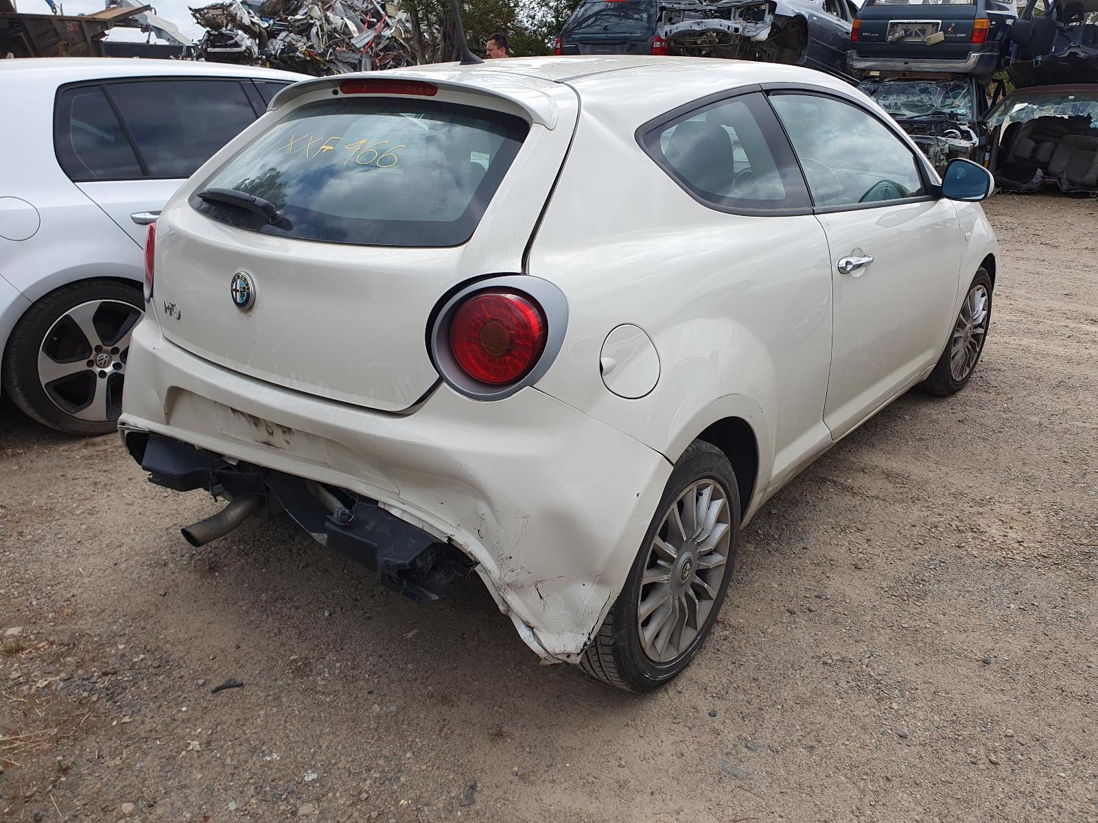 2015 Alfa Romeo Mito LEFT WIPER ARM 07/09-12/16 image 7
