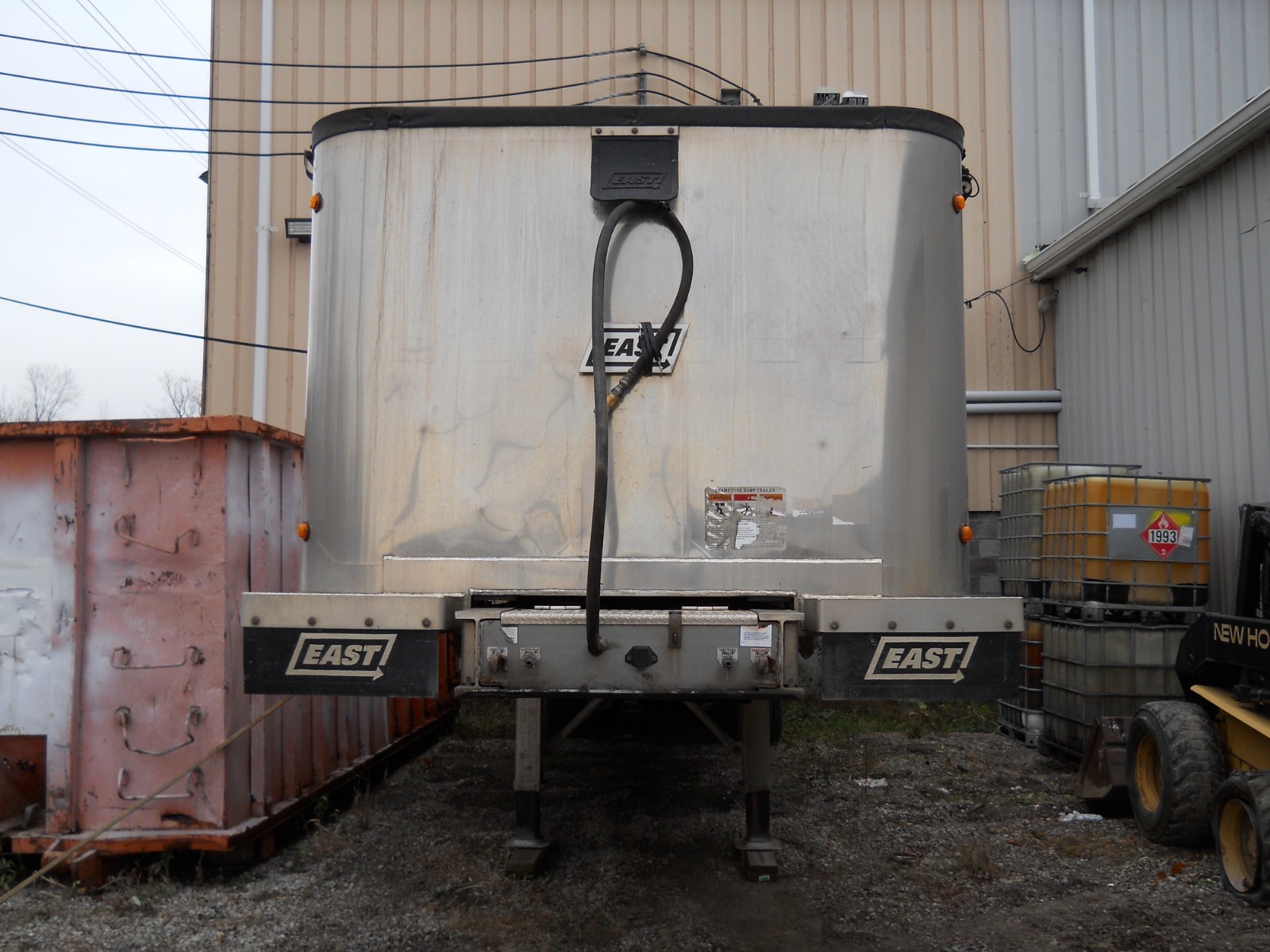 2015 EAST DUMP TRAILER