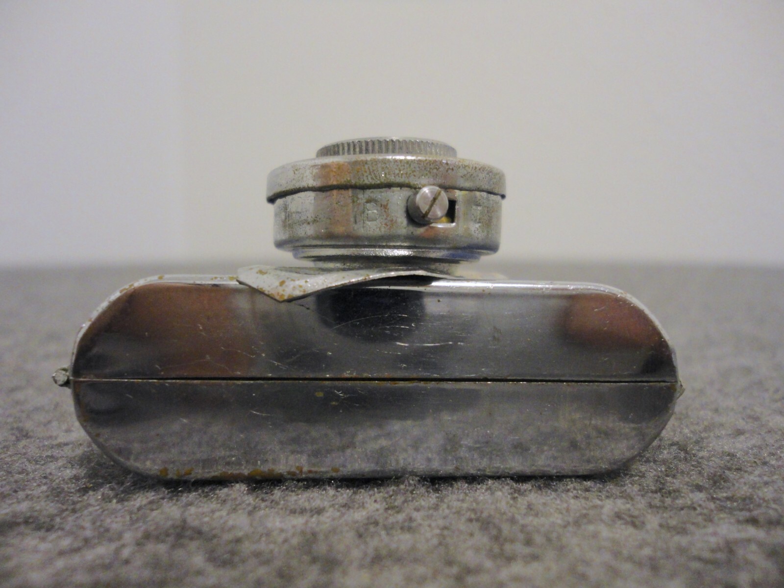 VINTAGE CMC MINIATURE HIT CAMERA W/ ORIGINAL LEATHER CASE - BLUE