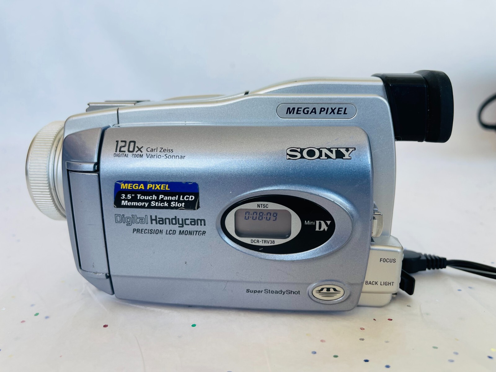 Sony Handycam DCR-TRV38 Mini DV Camcorder 3.5 Sony Handycam DCR-TRV38 Mini DV Camcorder 3.5