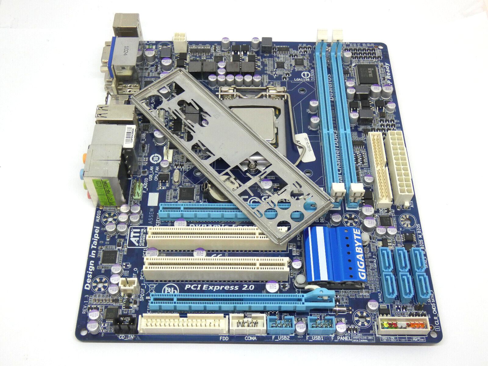 GIGABYTE GA-H55M-D2H socket 1156 with Intel CPU i5-650 SLBLK + IO Shield