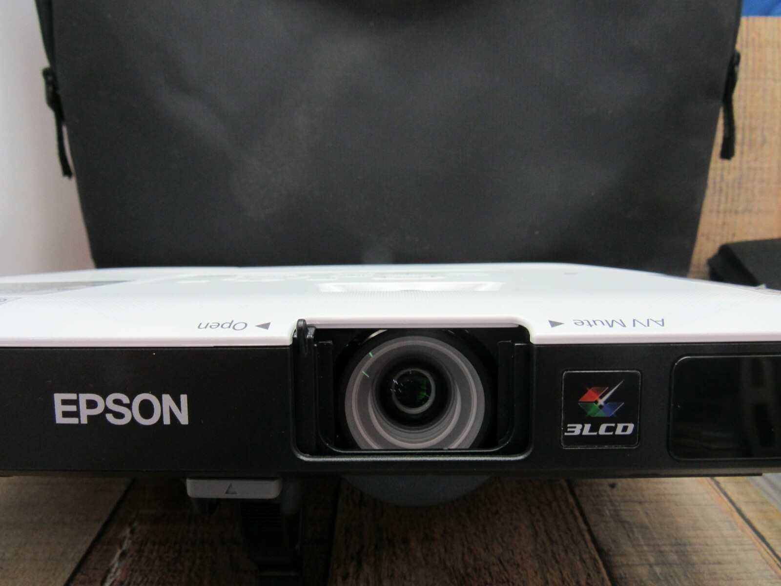 Epson PowerLite 1785W LCD Projector New No Box Complete