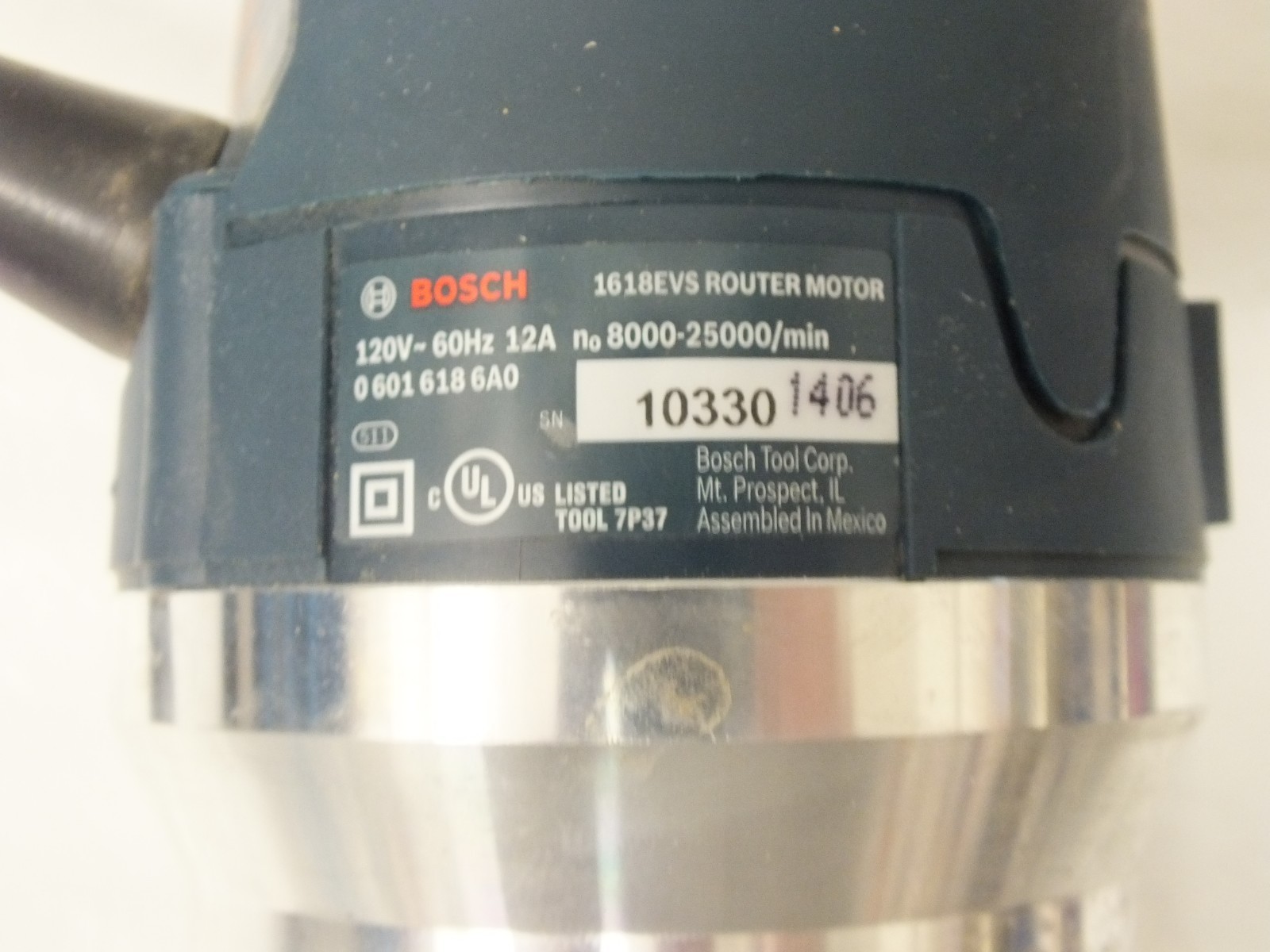 Bosch 1618EVS 2-1/4-Horsepower D-Handle Variable-Speed Router