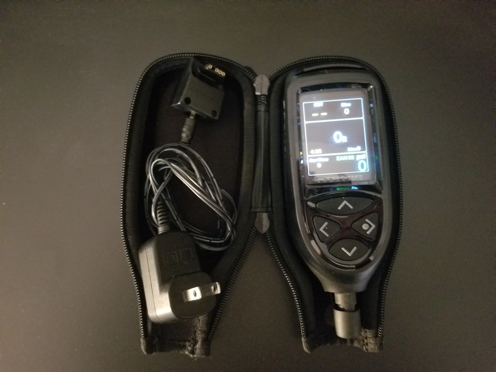 Atomic Aquatics Cobalt 2 Dive Computer With Charger used twice