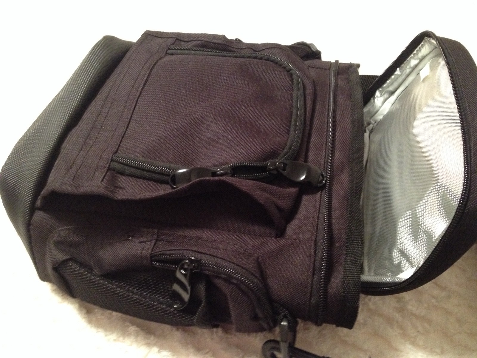 Cooler, Black insulated 6-pack zippered