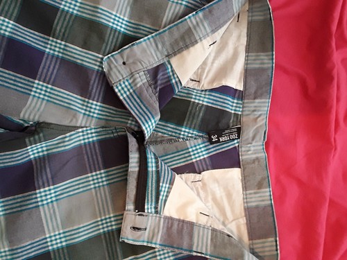 Zoo York Men's shorts size 34 Purple,gray,and blue plaid