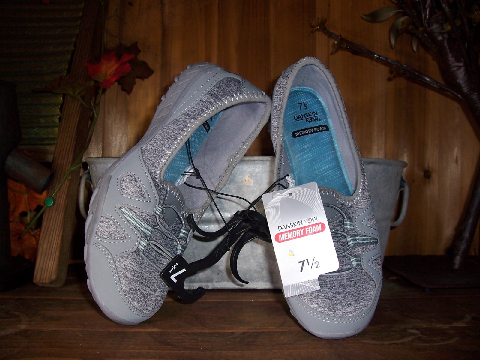 danskin slip resistant shoes