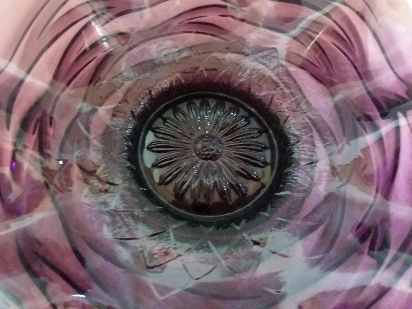 Purple Daisy Ruffle Dish with Ribbon on the Underside, 7