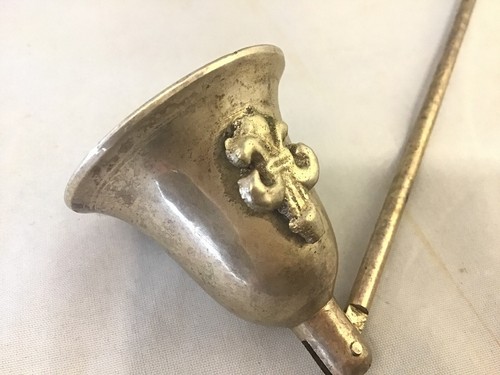 candle snuffer extinguisher hinge helmet fluer de lis french vintage silv