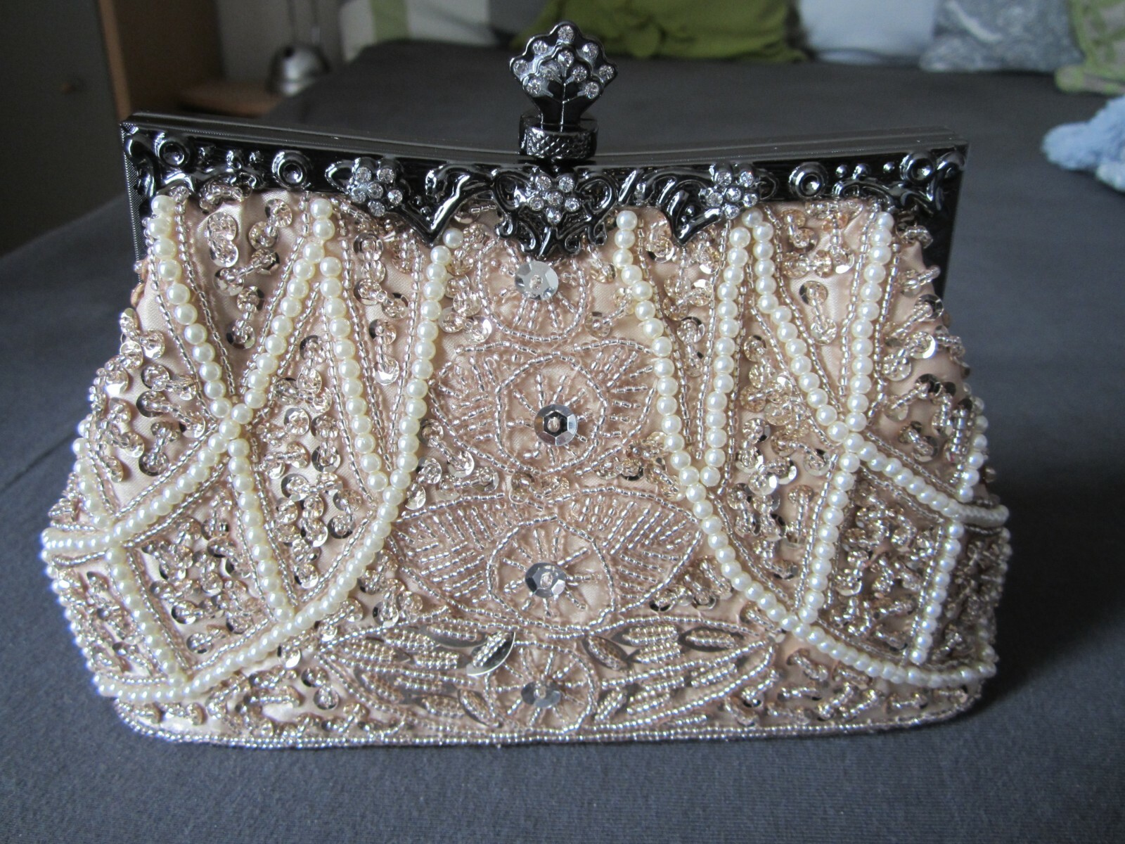 Damen Clutch glitzer gold weiss beige Abendtasche Partytasche mit Clipverschluss