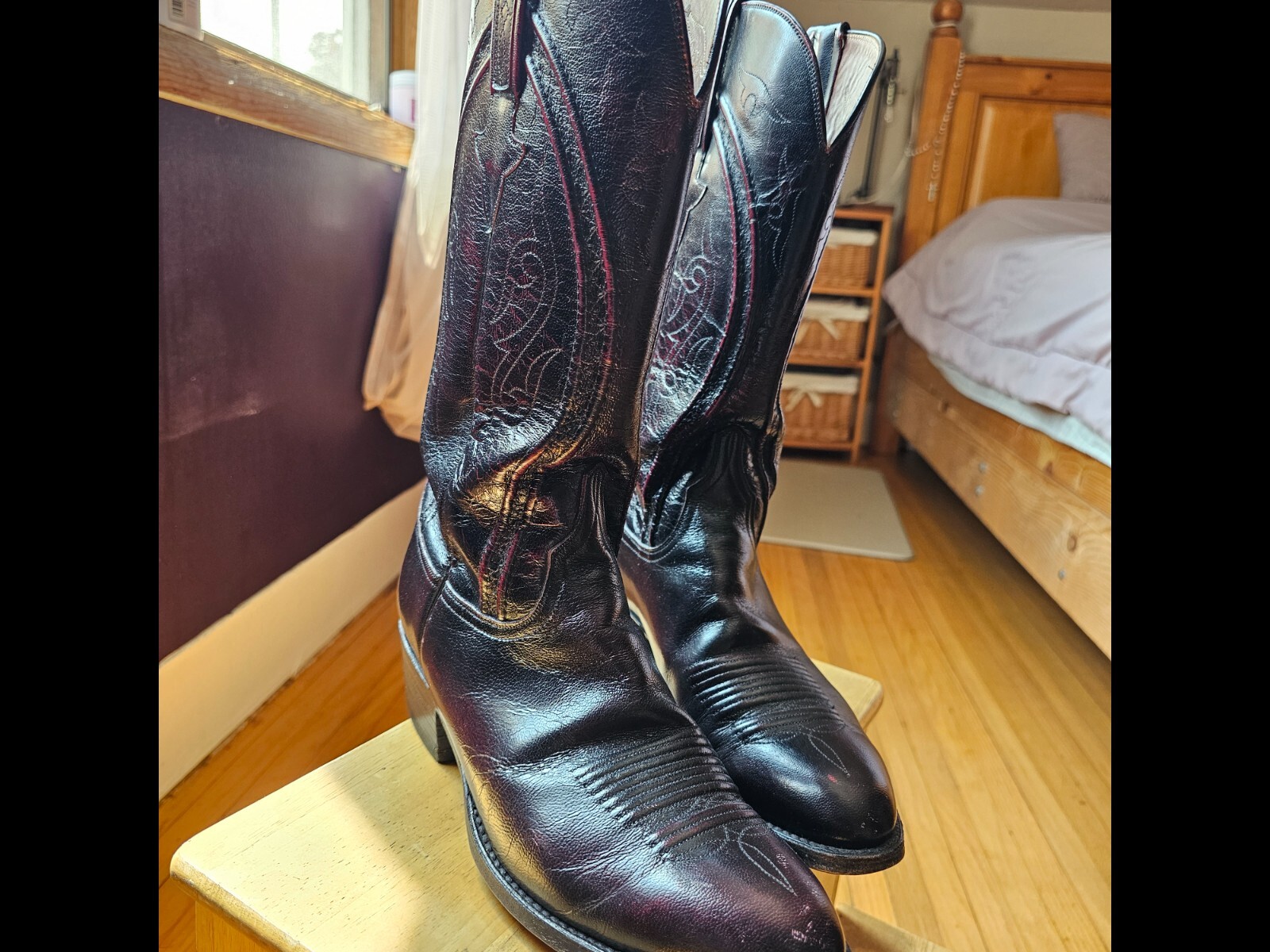 Dark Cherry Brown Leather 9 D
